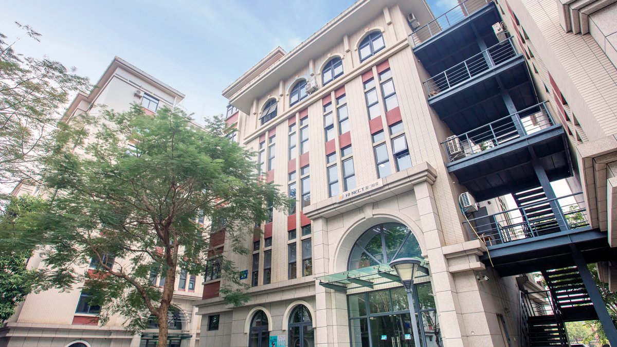 Hinect Building